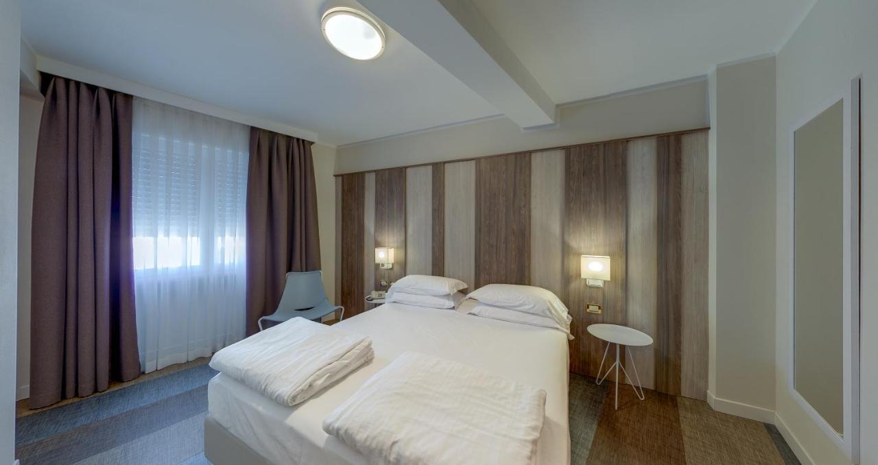 Hotel Europa Garda  Exterior photo