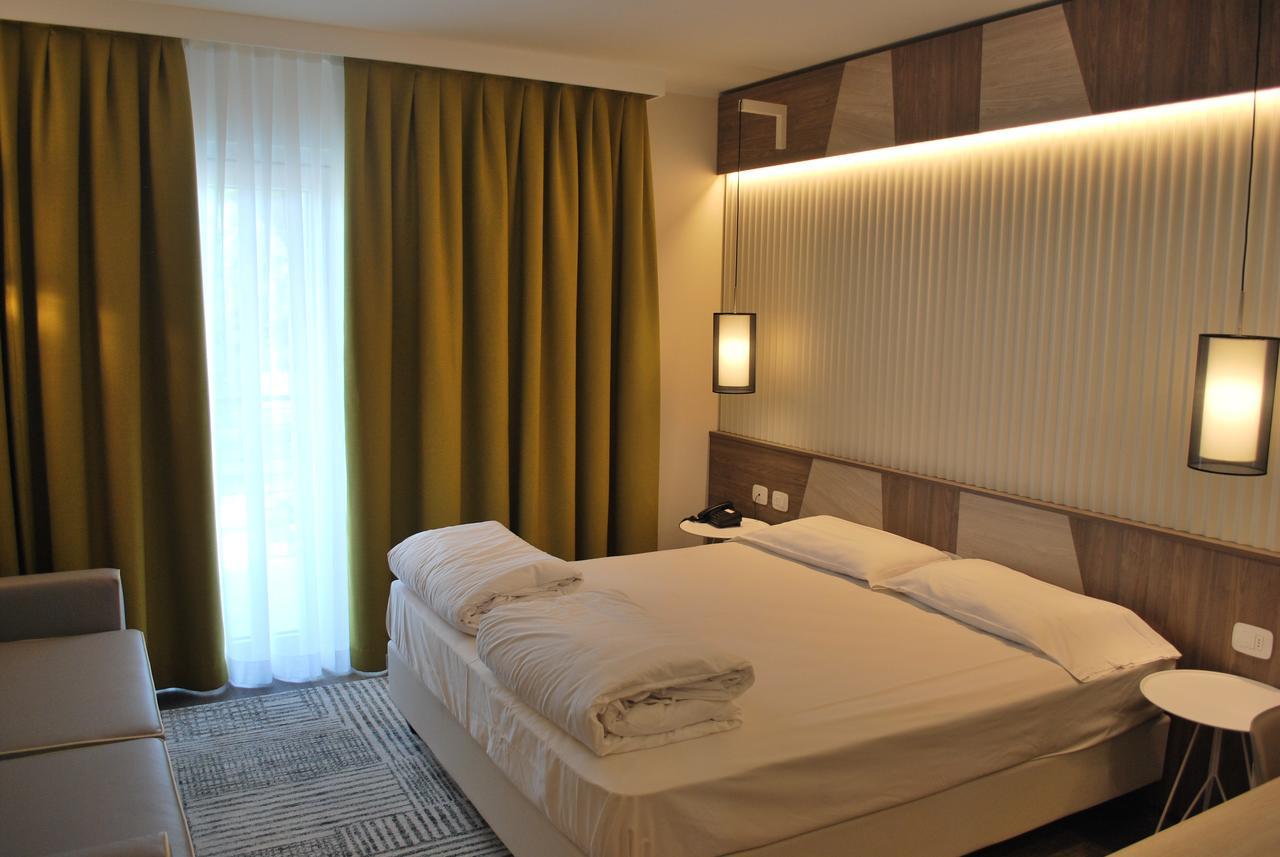 Hotel Europa Garda  Exterior photo