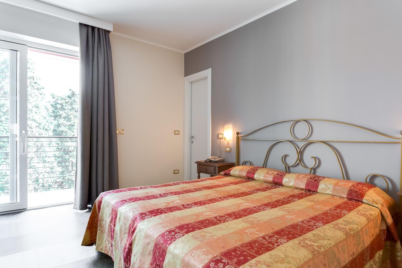 Hotel Europa Garda  Exterior photo